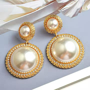 sk_1017 Luxurious Gold-Plated Pearl Drop Earrings